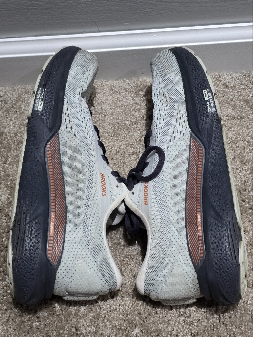 Brooks Adrenaline GTS 24 Women's Running Shoes Size 9.5 Gray - Picture 4 of 9